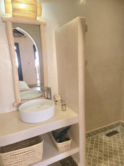 Riad Isahiac Avec Piscine En Exclusivite Marakeş Dış mekan fotoğraf