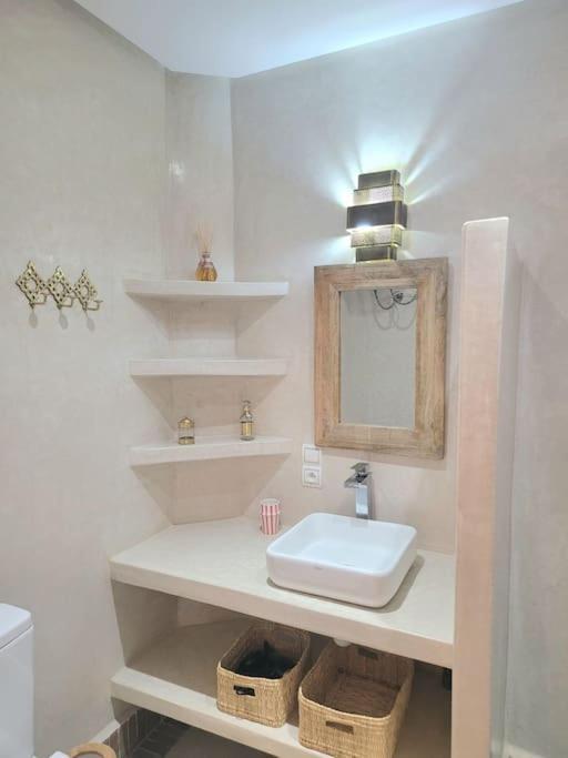 Riad Isahiac Avec Piscine En Exclusivite Marakeş Dış mekan fotoğraf